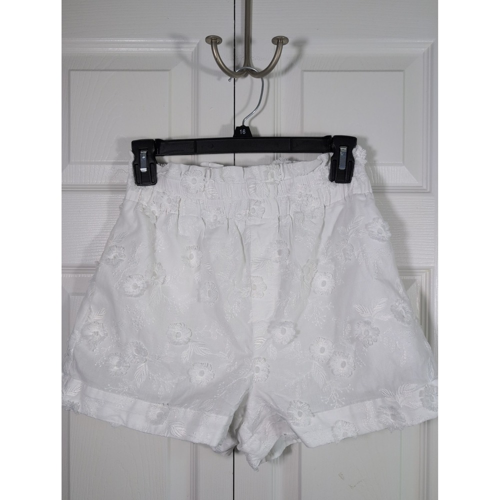 Callie Mac White Small Embroidered Shorts